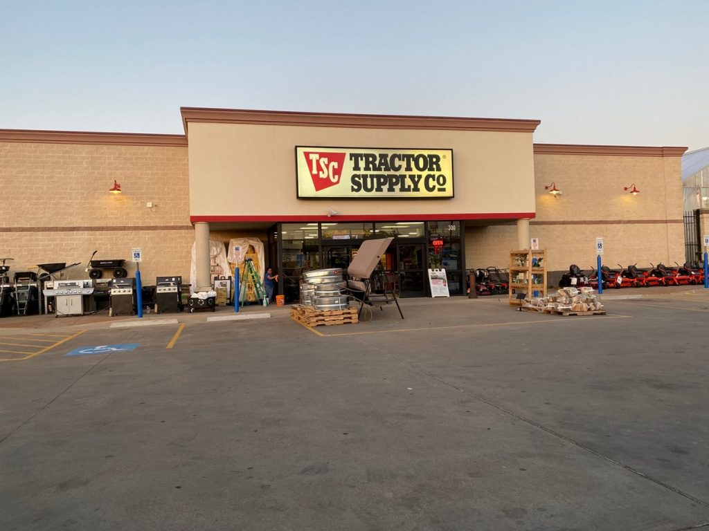 Tractor Supply Post Construction Cleaning in Ennis TX 00019 1024x768 Tractor Supply Post Construction Cleaning in Ennis, TX￼